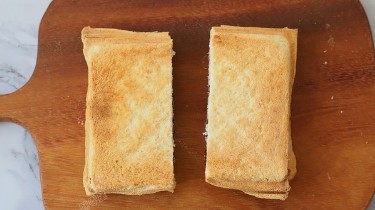 果酱蜜豆三明治的做法