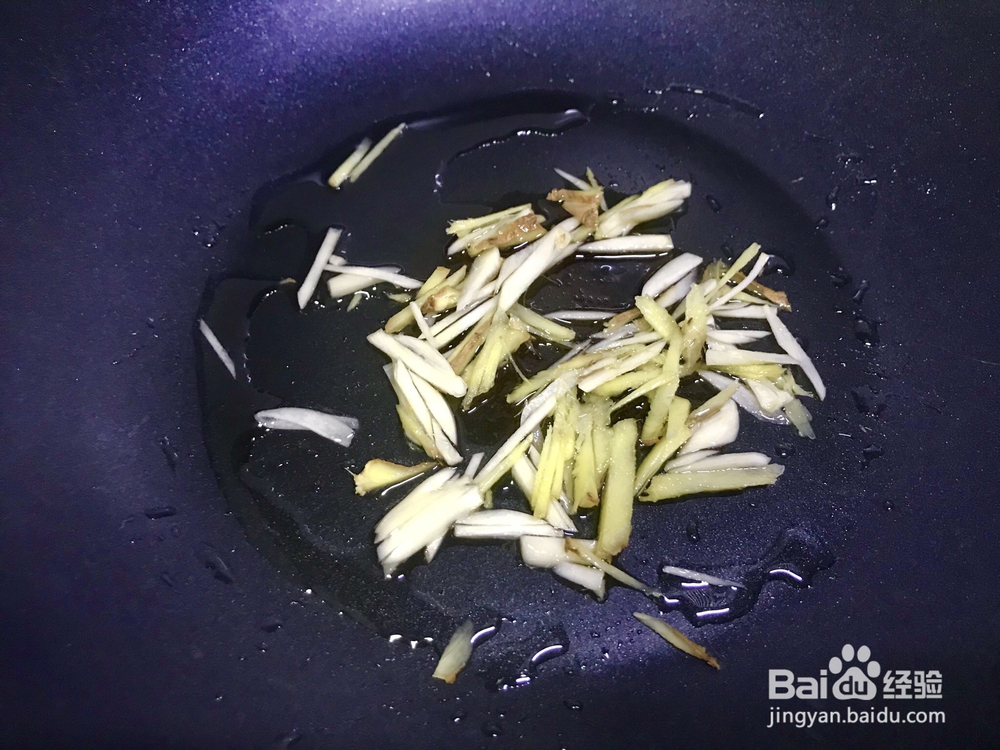 香气浓郁的榨菜炒肉