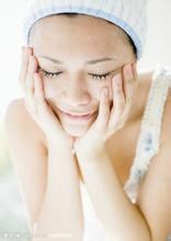 怎么防止治脸上长痘痘