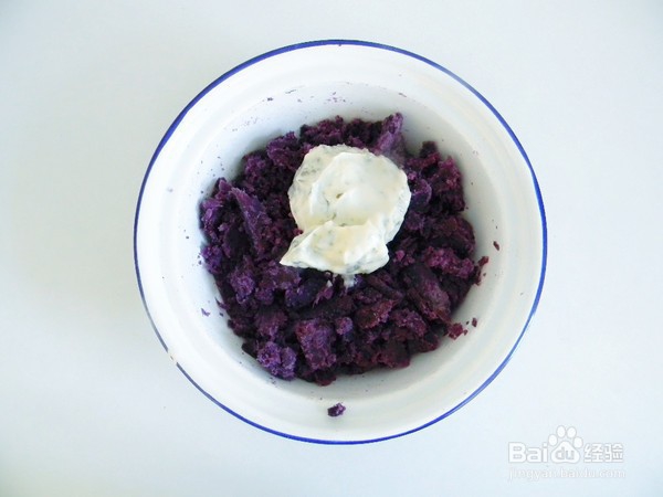 如何做紫薯面包块?