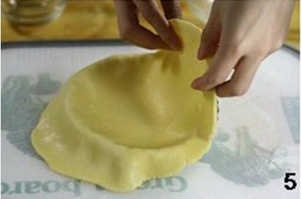 怎样在家自制美味的蓝莓酱乳酪派