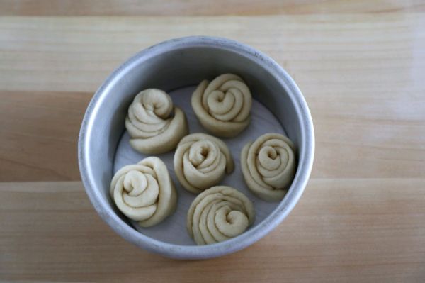 淡奶油玫瑰花面包