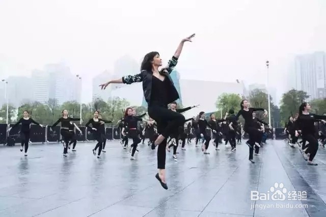 广场舞好处这么多，真的不让爸妈试试吗？
