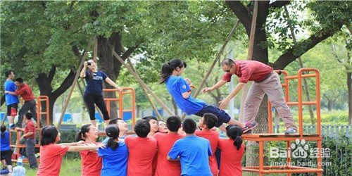公司团队拓展训练游戏