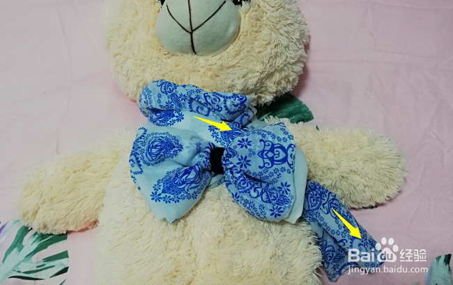 如何系围巾蝴蝶结