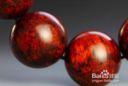 小叶紫檀手链价格 小叶紫檀手链的等级划分