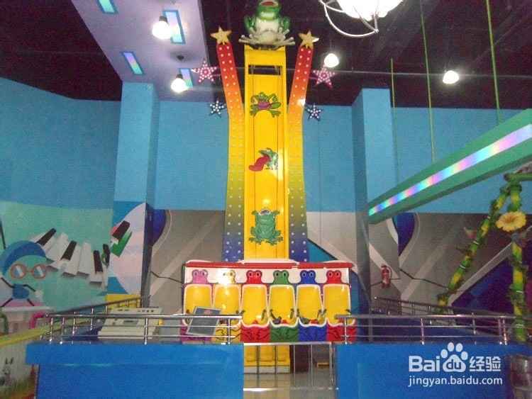 孩子玩淘气堡应注意避免受伤