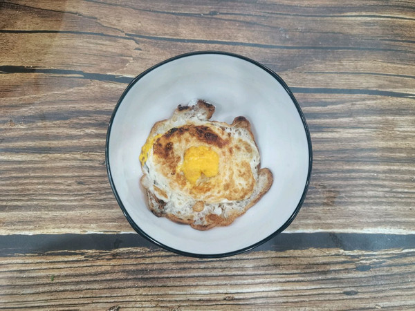 午餐肉鸡蛋汤面