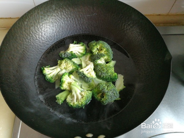 牛肉肠炖梅干菜的美味做法