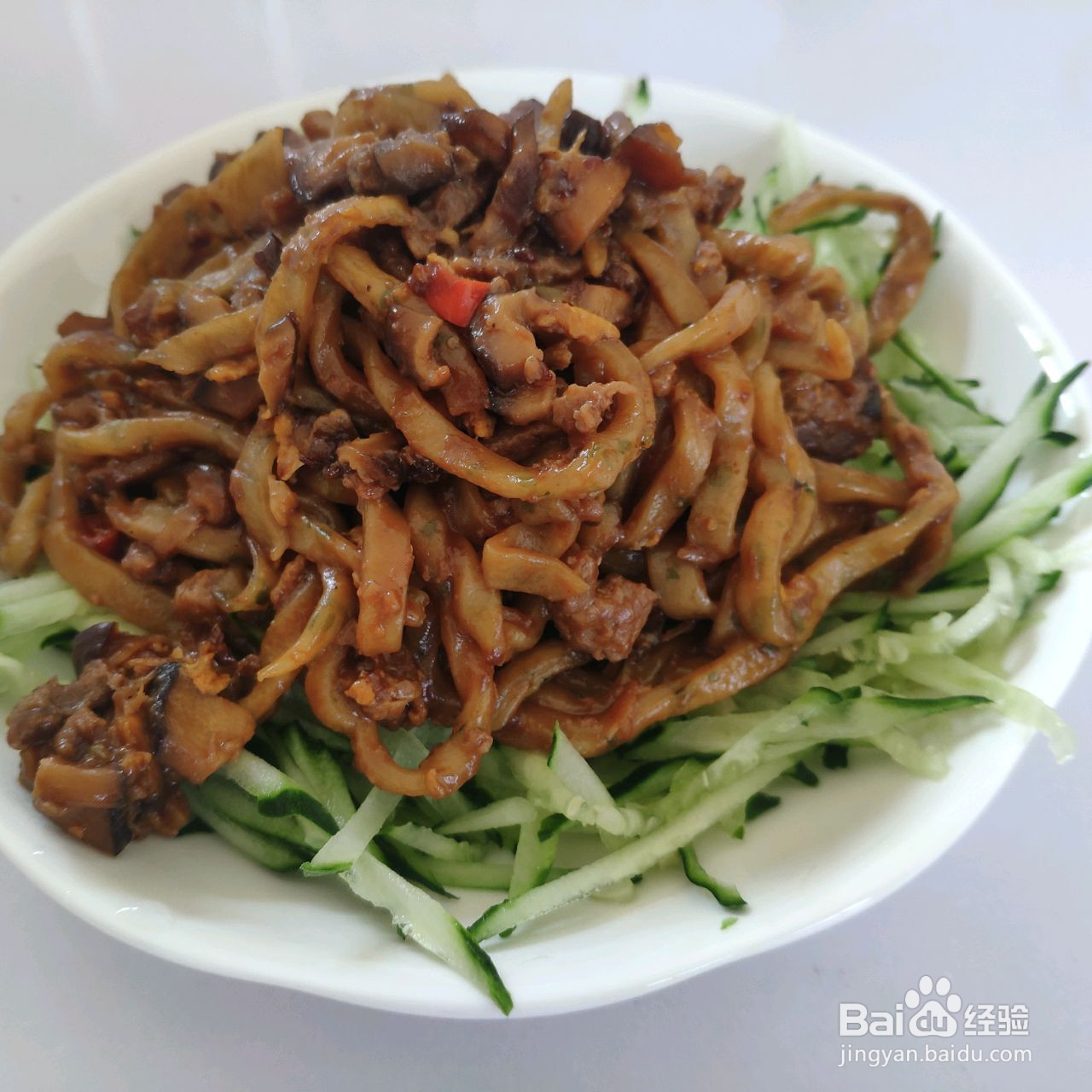 香菇肉酱拌面的做法