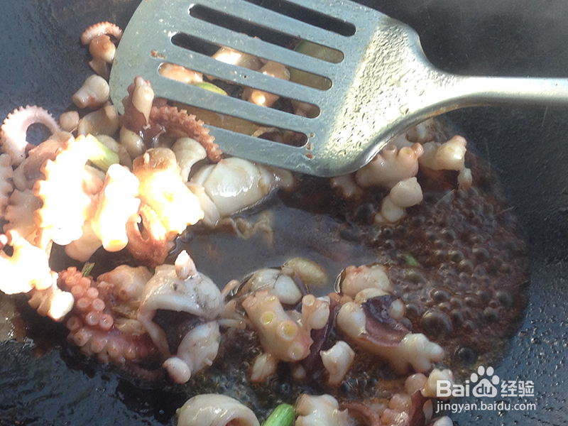 溜炒章鱼段的做法