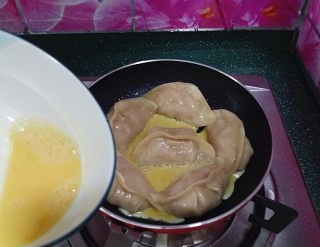 抱蛋煎饺制作的攻略