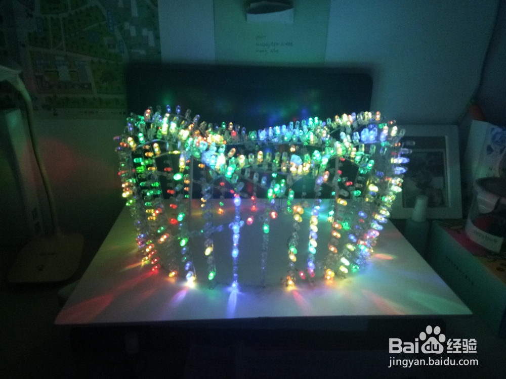 基于51单片机的LED灯鸟巢模型