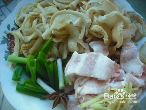 煲五花肉萝卜干