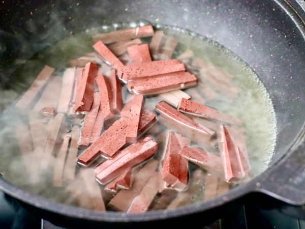 酱香猪血五花肉