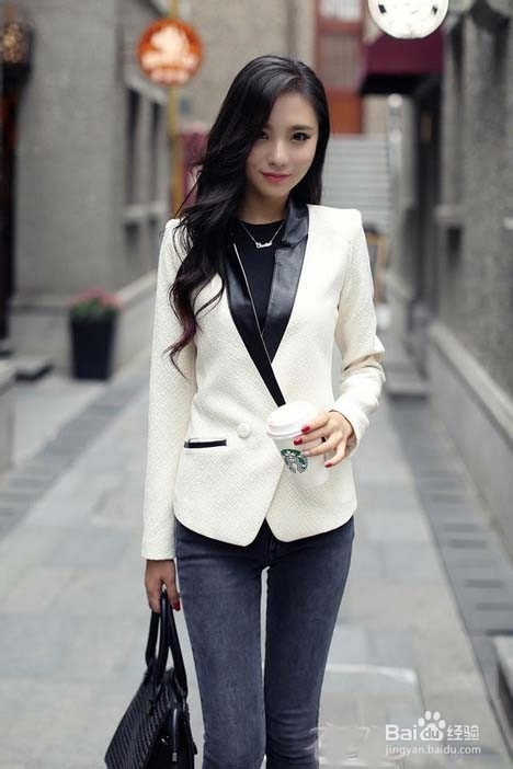 时尚修身西服 给你女强人般的气势