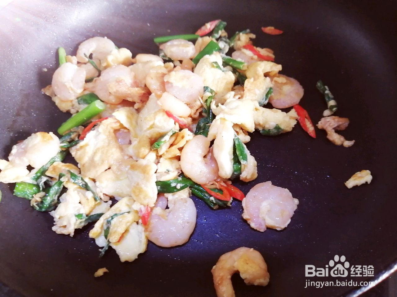 虾仁炒鸡蛋的做法