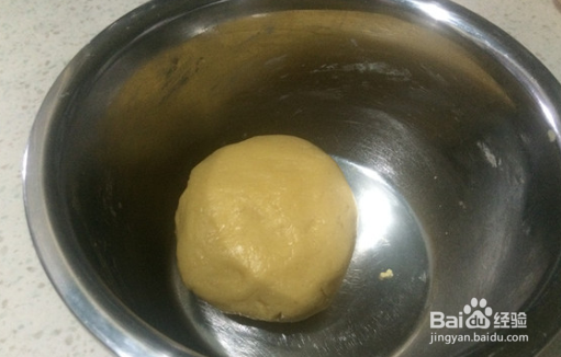 如何制作蛋黄纽扣小饼干