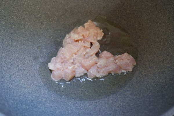 豆米鸡丁炒香干