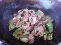 尖椒炒大肠的做法