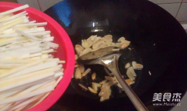 茭笋炒牛肉丝
