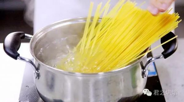 海鲜黑胡椒意面