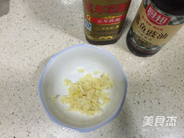 蒜蓉烤花蛤的做法