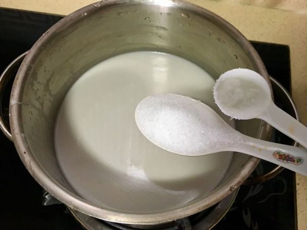 椰浆芒果糯米饭