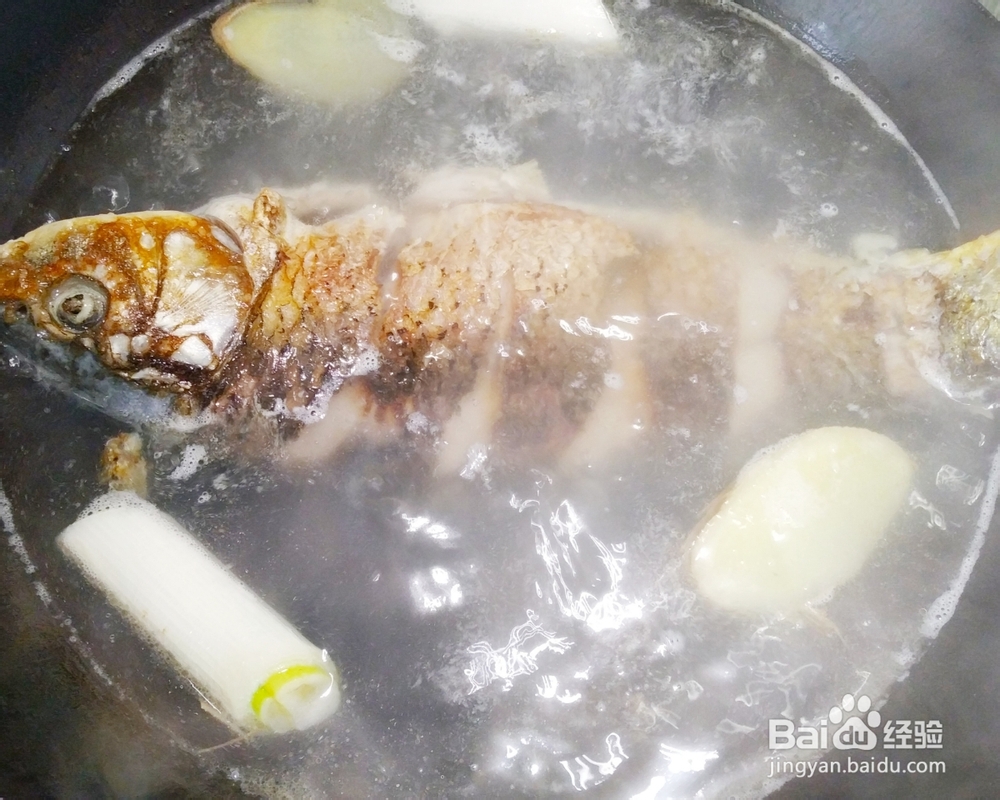 鲜美的鲜浓鲤鱼汤怎么做?