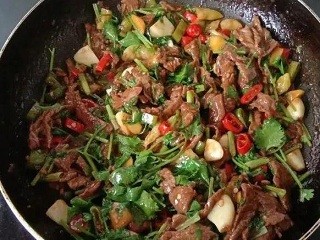 小炒牛肉怎么做