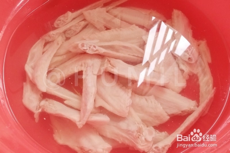 酸辣卤鸭翅怎样做