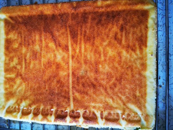 葱香肉松面包卷