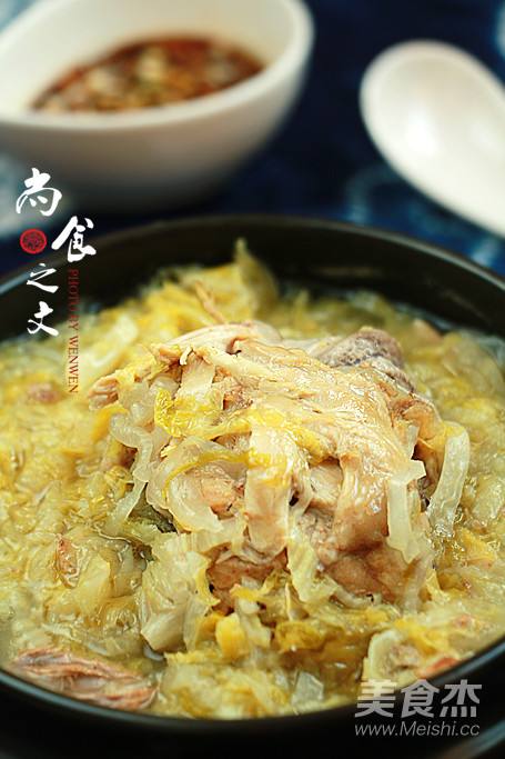 石锅骨头炖酸菜