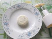 教你中秋莲蓉味月饼的制作方法