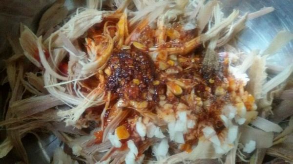 麻辣红油手撕鸡