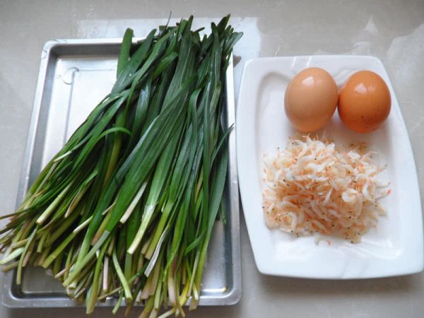 韭菜虾皮炒鸡蛋