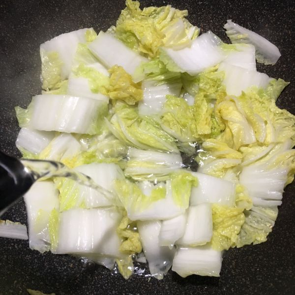 菌菇肉片白菜汤