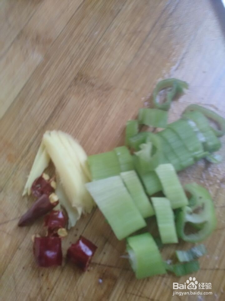 家常小菜:茄子炒肉