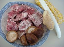 冬季美味进补汤—玉米香菇排骨汤