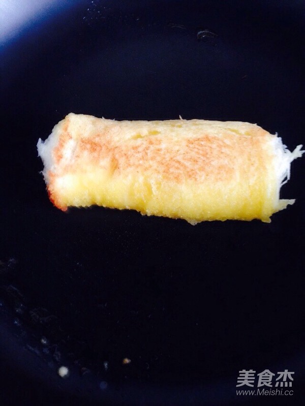 黄油鸡蛋火腿吐司卷