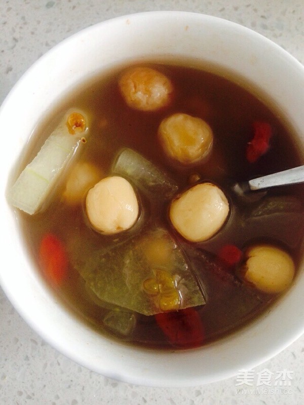 莲子绿豆桂圆枸杞冬瓜汤
