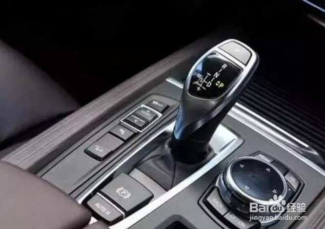 怎么开自动挡的车