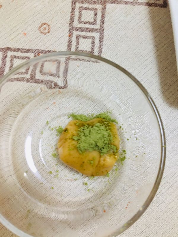 广式金沙奶黄柿子月饼