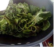 染红米饭的长寿菜——不可缺蒜的蒜蓉苋菜