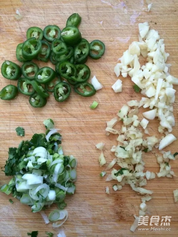 香辣口水鸡的做法