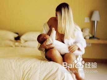 妈妈不得不知防宝宝吐奶的四大妙招