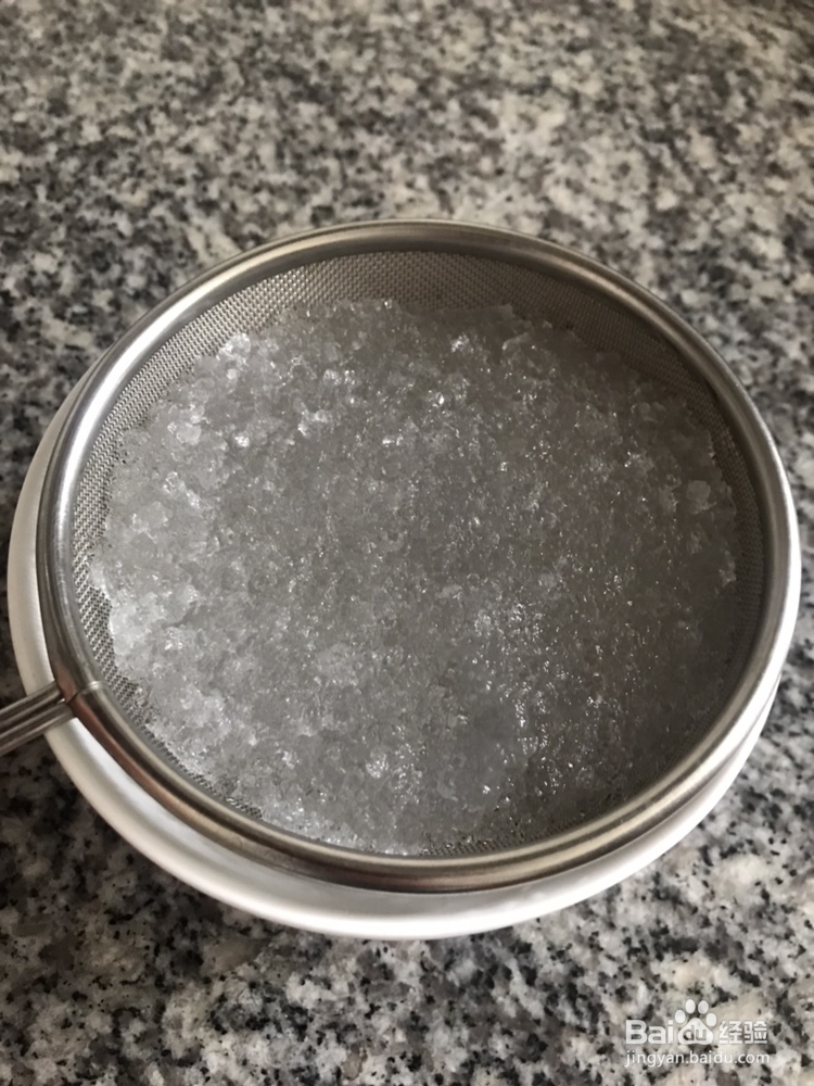 吃不胖的桃胶雪梨银耳牛奶羹