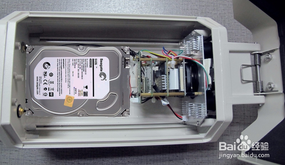 如何自己安装4G无线远程太阳能监控摄像机