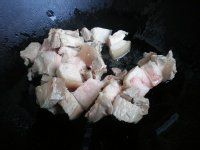 菠萝红烧肉的做法