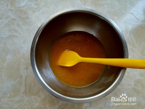 白莲蓉蛋黄月饼的做法